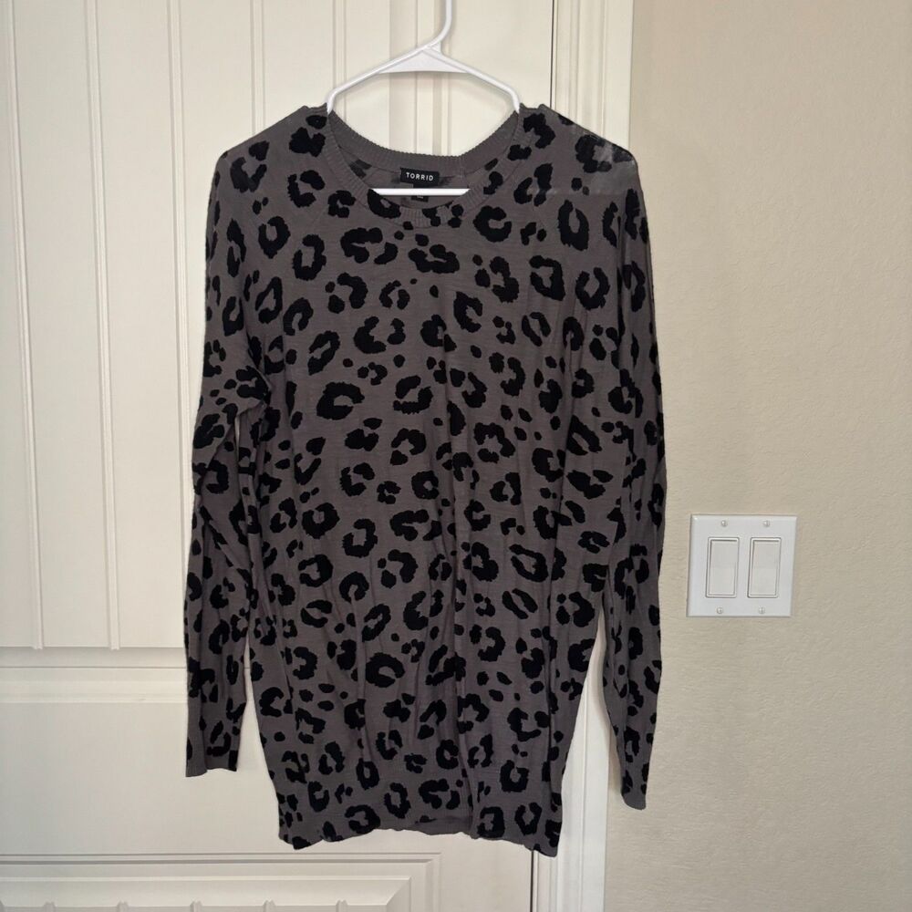Torried womens gray and black leopard print long sleeve knit sweater sze 0